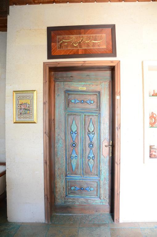 Blue Valley Cave Hotel Юргюп Екстериор снимка