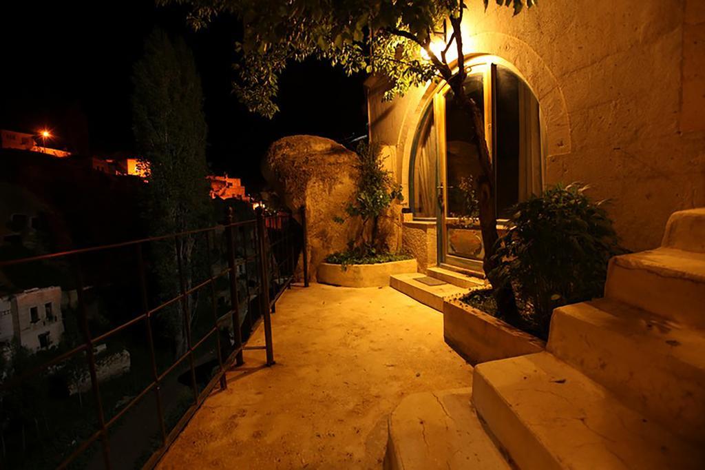 Blue Valley Cave Hotel Юргюп Екстериор снимка