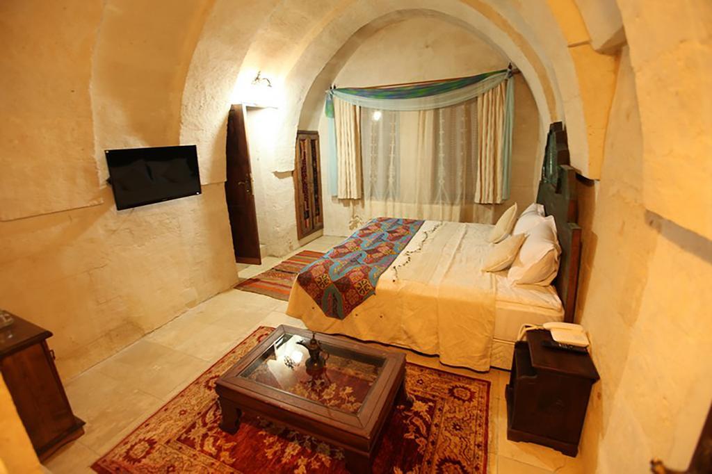 Blue Valley Cave Hotel Юргюп Екстериор снимка