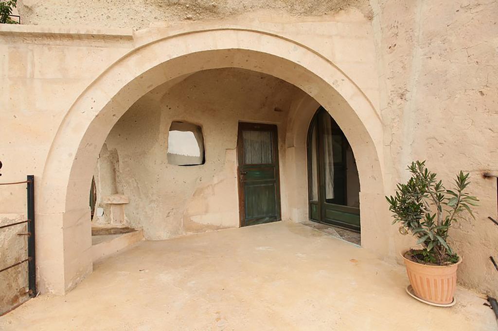 Blue Valley Cave Hotel Юргюп Екстериор снимка