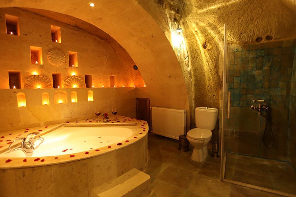 Blue Valley Cave Hotel Юргюп Екстериор снимка