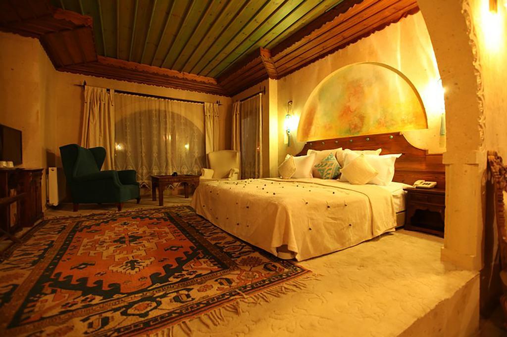 Blue Valley Cave Hotel Юргюп Екстериор снимка