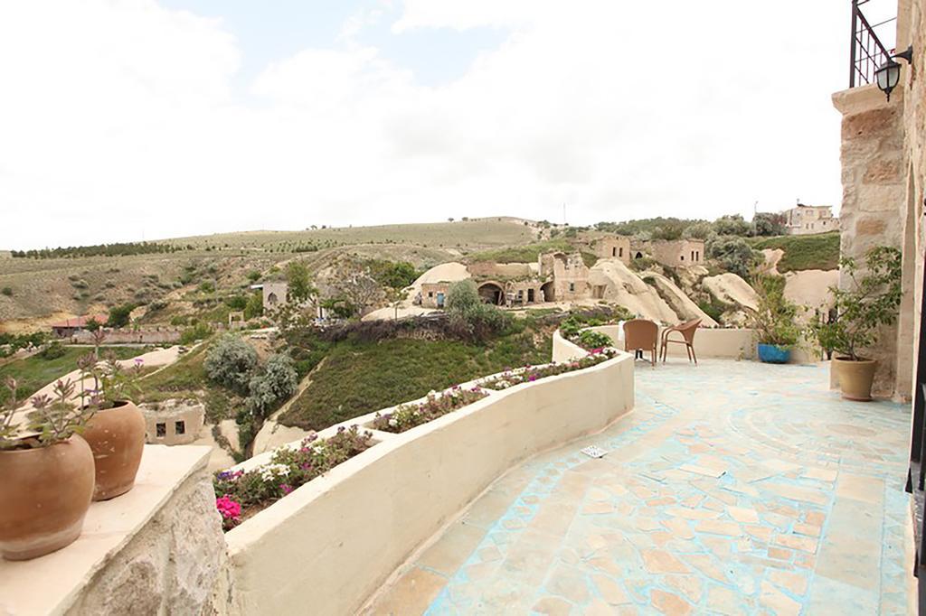 Blue Valley Cave Hotel Юргюп Екстериор снимка