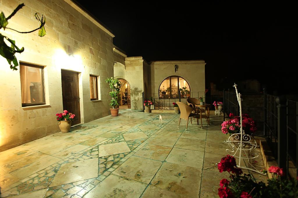 Blue Valley Cave Hotel Юргюп Екстериор снимка
