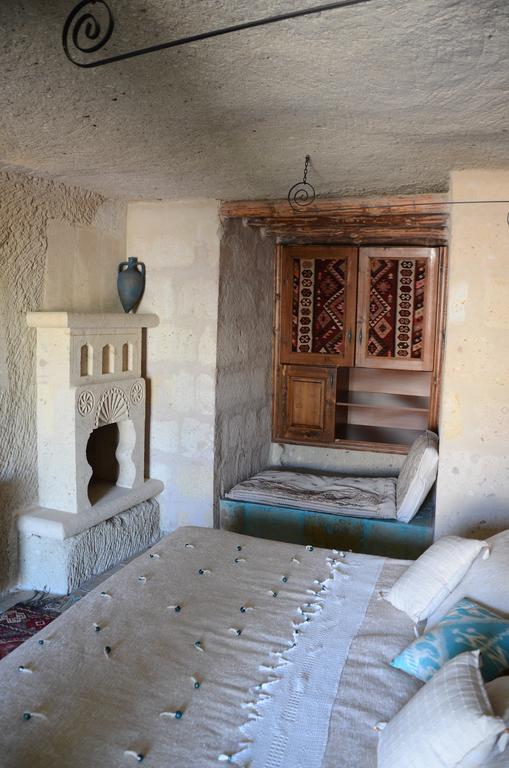 Blue Valley Cave Hotel Юргюп Екстериор снимка