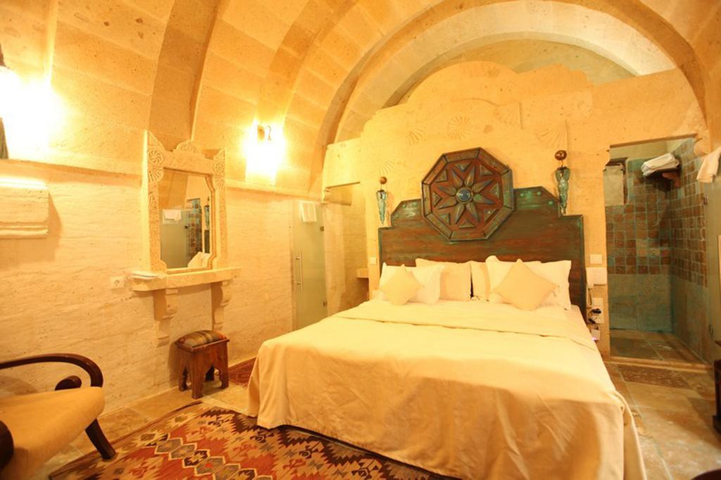 Blue Valley Cave Hotel Юргюп Екстериор снимка