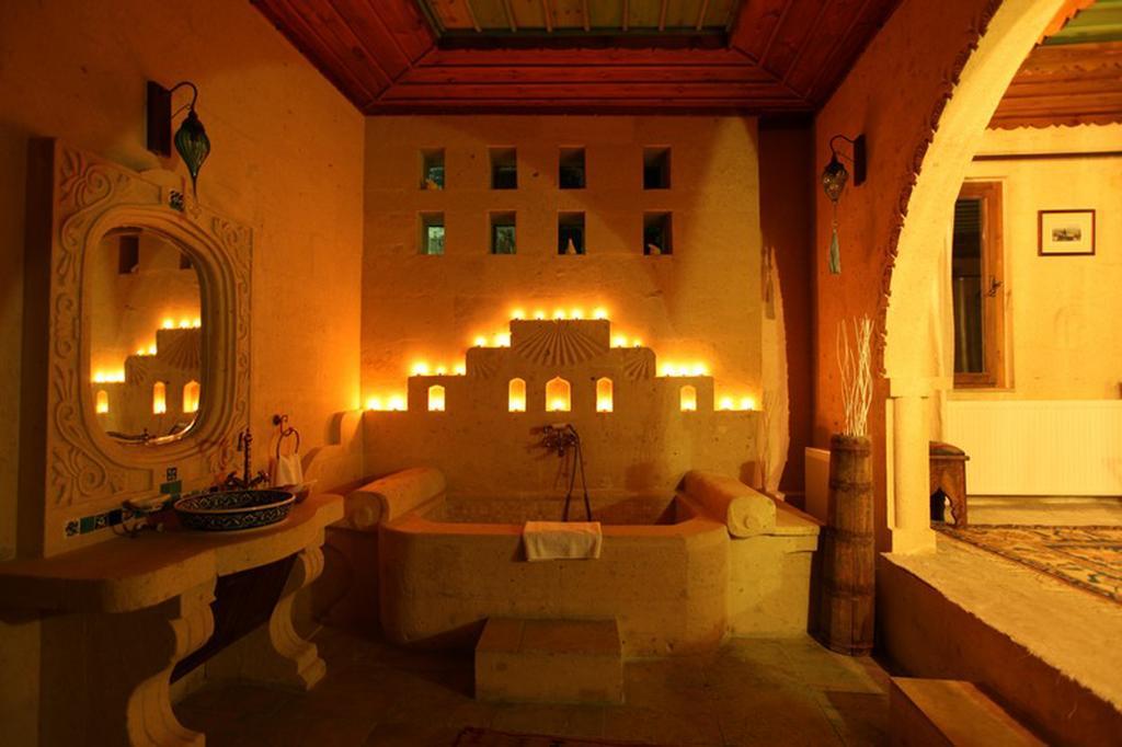 Blue Valley Cave Hotel Юргюп Екстериор снимка
