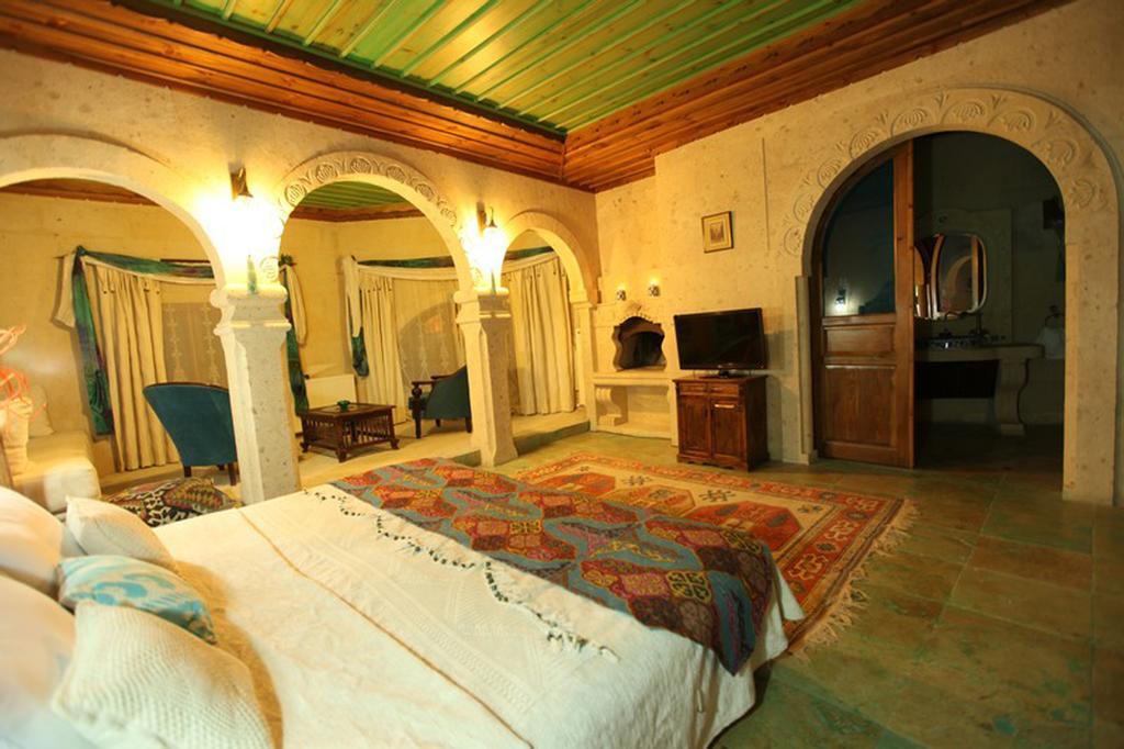 Blue Valley Cave Hotel Юргюп Стая снимка