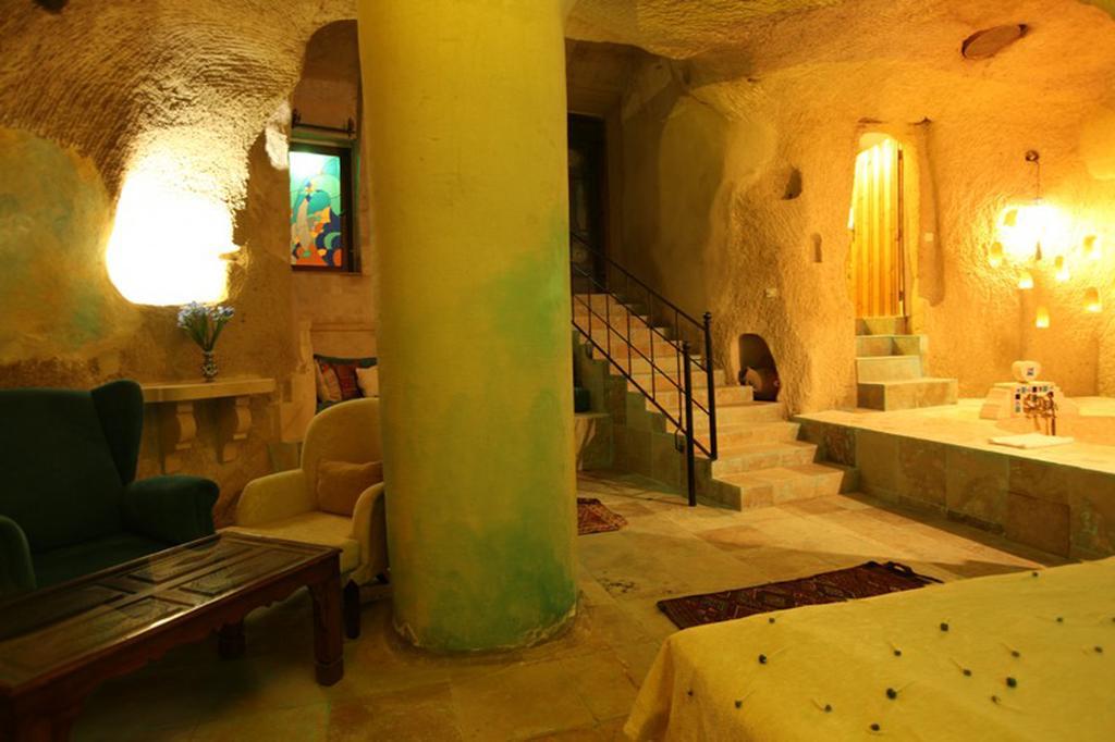Blue Valley Cave Hotel Юргюп Екстериор снимка