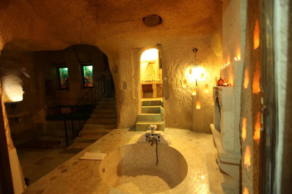 Blue Valley Cave Hotel Юргюп Екстериор снимка