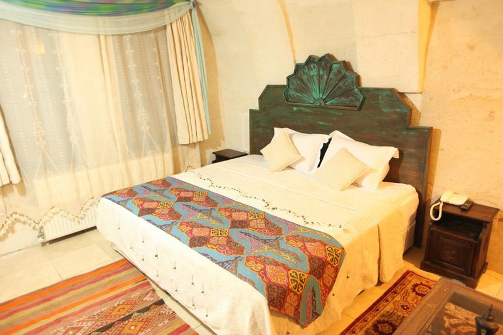 Blue Valley Cave Hotel Юргюп Стая снимка