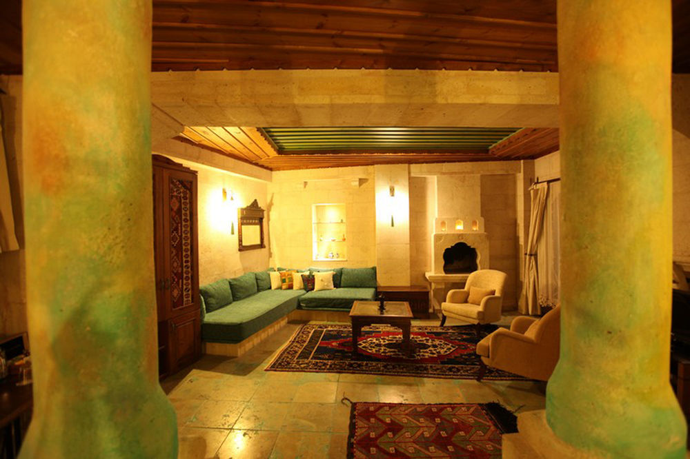 Blue Valley Cave Hotel Юргюп Екстериор снимка